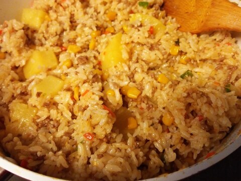 チリインオイルのチャーハン-なんちゃってエスニック